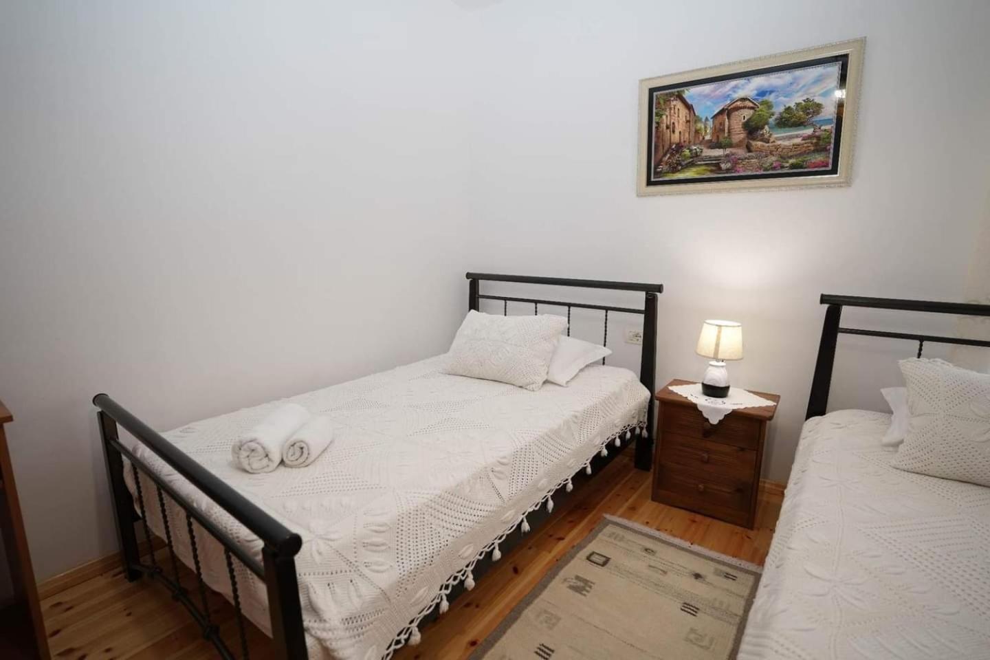 Eniguesthouse Gjirokastër Exterior foto
