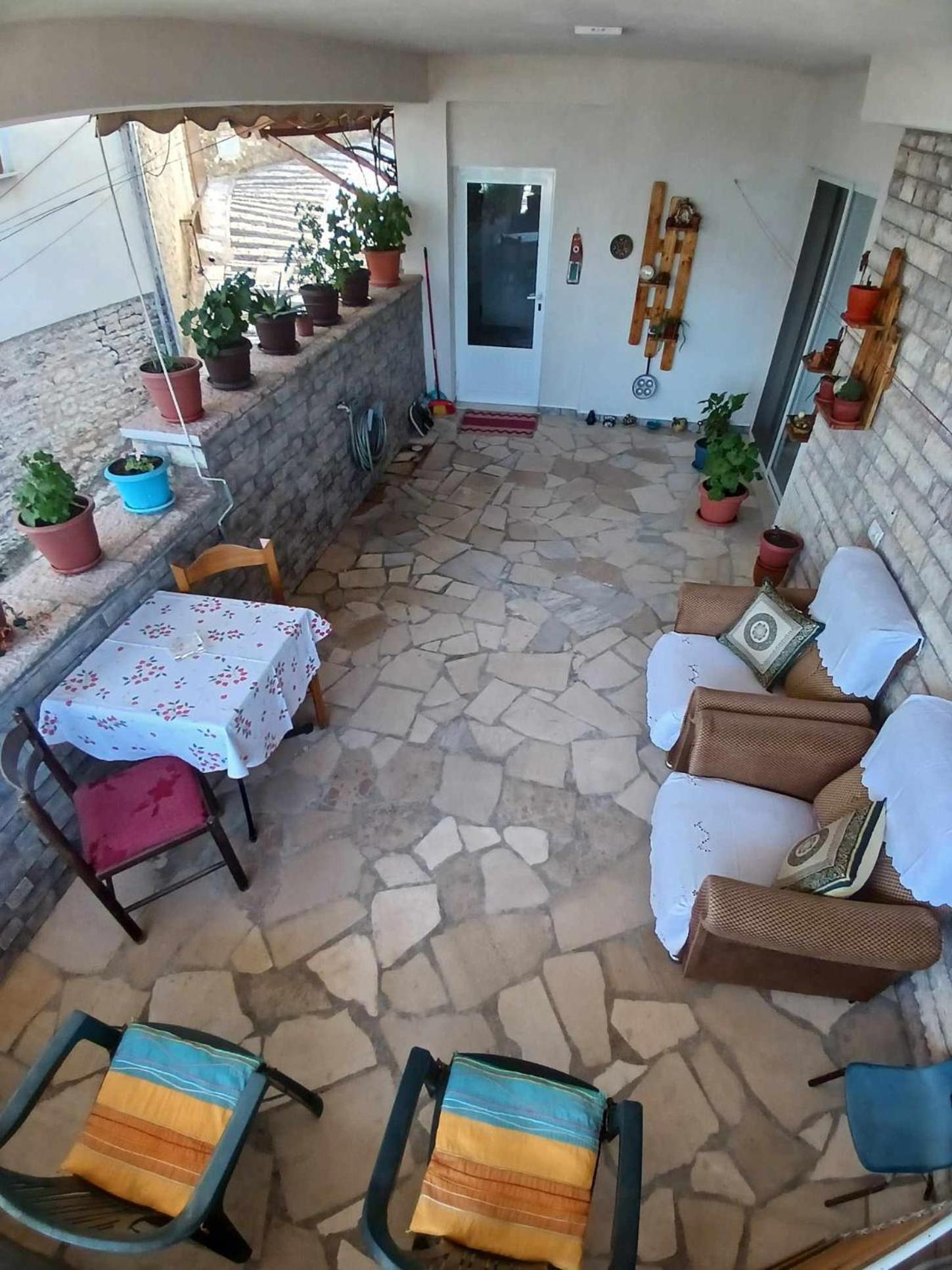 Eniguesthouse Gjirokastër Exterior foto